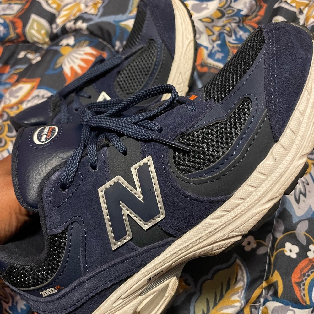 New Balance 2002r